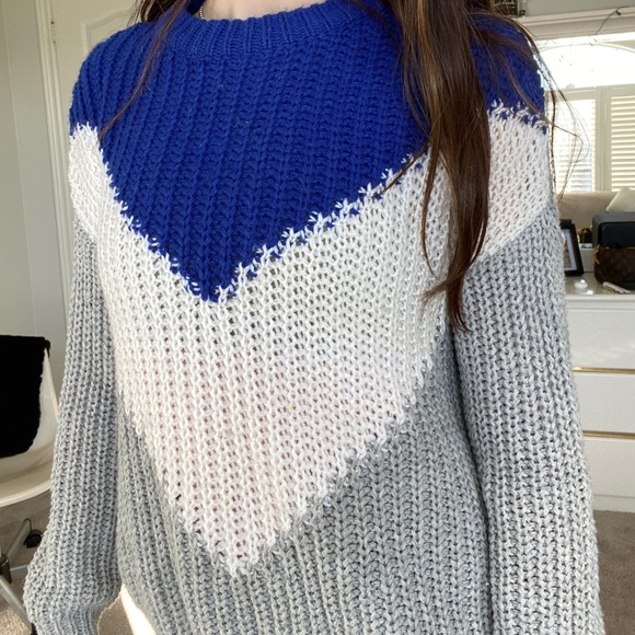 Knit sweater - Picture 3 of 3